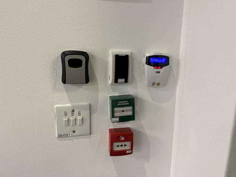 To Let commercial Property for Rent in Milnerton Central Western Cape